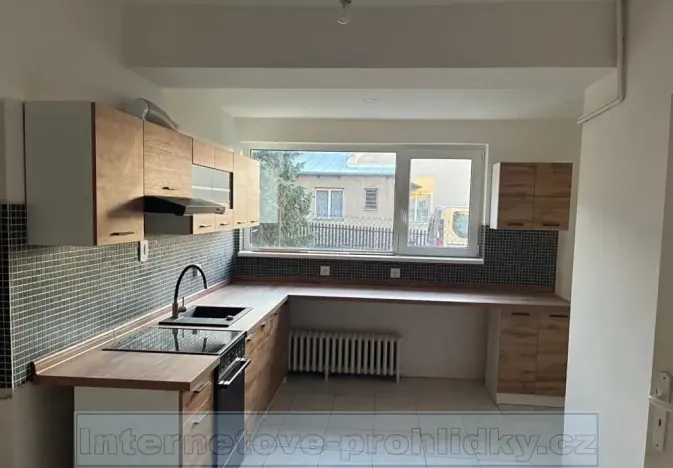 Pronájem bytu 2+1, Praha - Dolní Chabry, 54 m2
