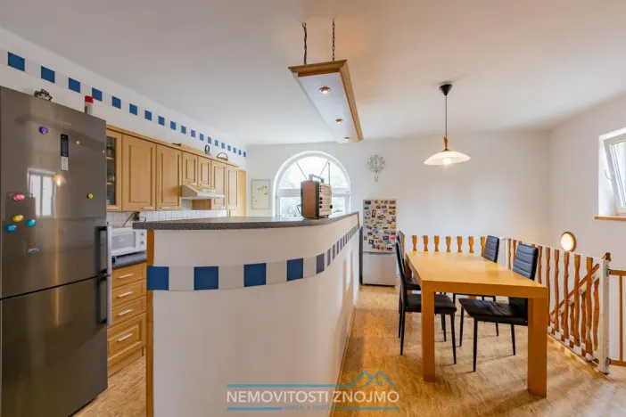 Prodej rodinného domu, Znojmo, Gagarinova, 229 m2