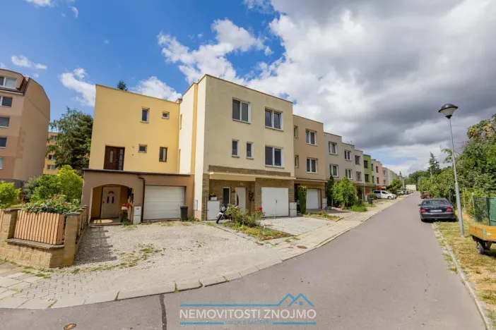 Prodej rodinného domu, Znojmo, Gagarinova, 229 m2