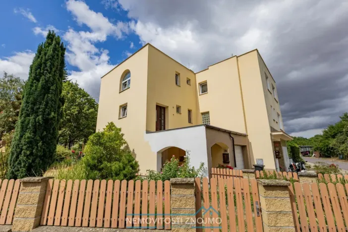 Prodej rodinného domu, Znojmo, Gagarinova, 229 m2
