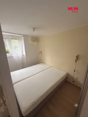 Pronájem bytu 1+kk, Olomouc - Nové Sady, Valdenská, 30 m2