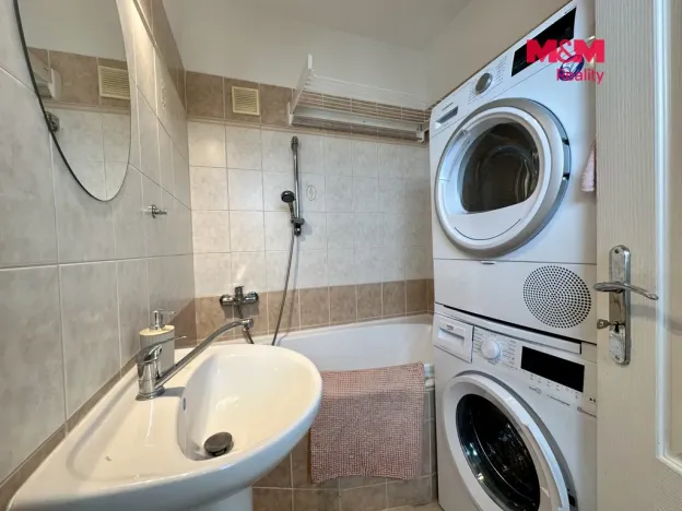 Prodej bytu 4+1, Sezimovo Ústí, Krátká, 64 m2