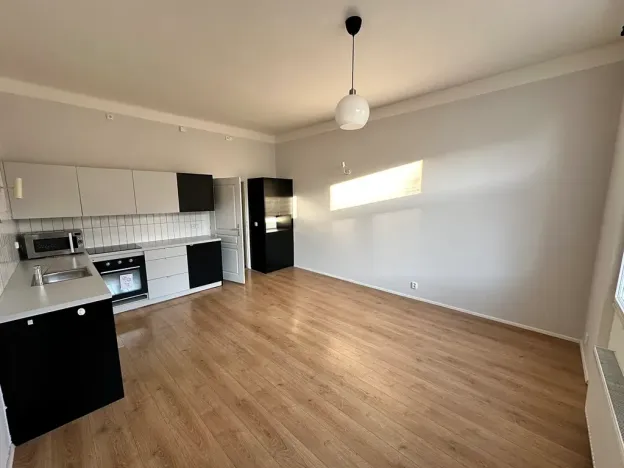 Pronájem bytu 1+kk, Praha - Vršovice, Kodaňská, 33 m2