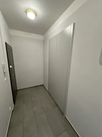 Pronájem bytu 1+kk, Praha - Vršovice, Kodaňská, 33 m2