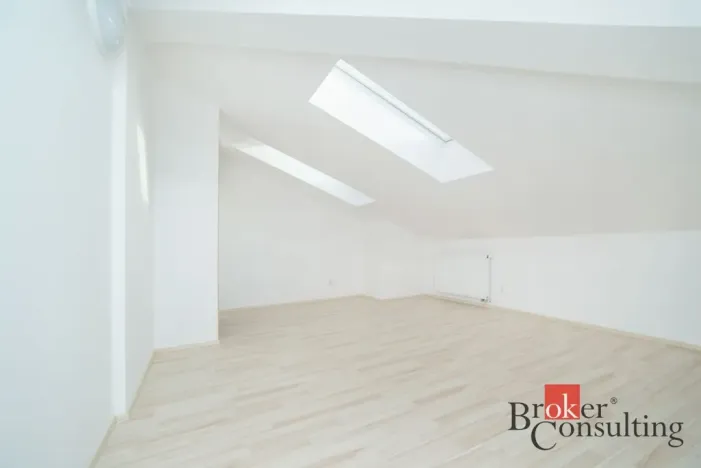 Pronájem bytu 2+kk, Kladno - Kročehlavy, Generála Selnera, 66 m2