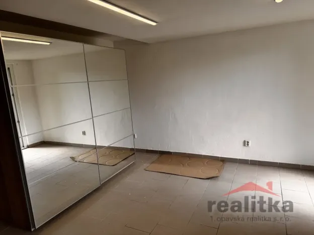 Pronájem bytu 2+kk, Opava, Bílovecká, 60 m2
