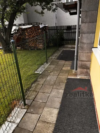 Pronájem bytu 2+kk, Opava, Bílovecká, 60 m2