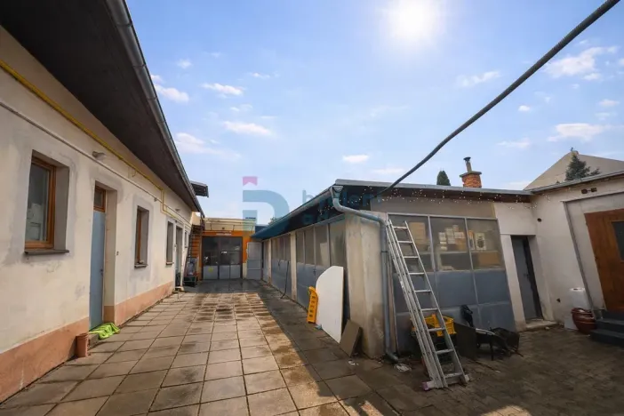 Prodej výrobních prostor, Prostějov, Husovo nám., 416 m2