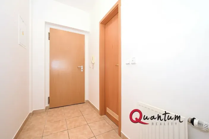 Pronájem bytu 1+kk, Praha - Michle, Jemnická, 30 m2