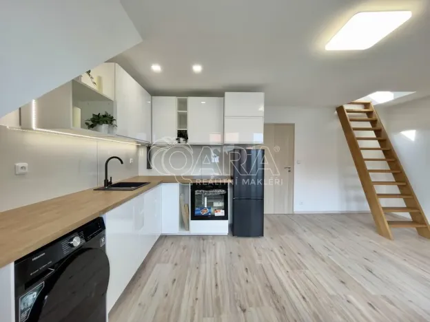 Pronájem bytu 3+kk, Praha - Zbraslav, 84 m2