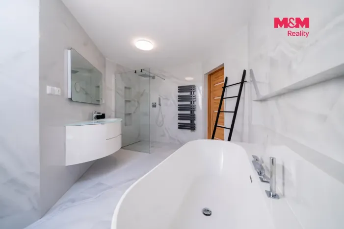 Prodej rodinného domu, Blansko - Lažánky, 275 m2