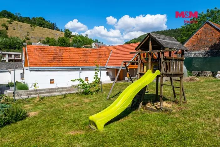 Prodej rodinného domu, Blansko - Lažánky, 275 m2