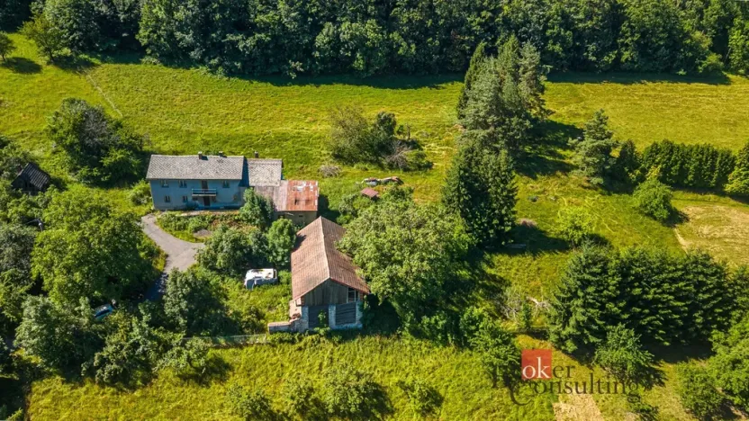 Prodej rodinného domu, Frýdštejn - Sestroňovice, 300 m2