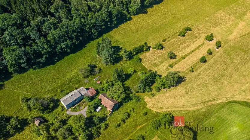 Prodej rodinného domu, Frýdštejn - Sestroňovice, 300 m2