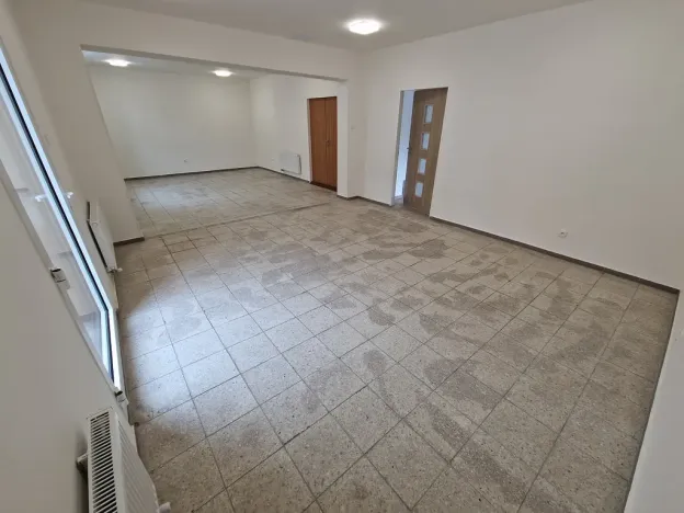 Pronájem obchodního prostoru, Ostrava - Mariánské Hory, Bendlova, 80 m2