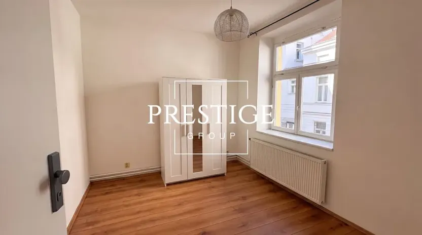 Pronájem bytu 2+kk, Praha - Karlín, Sokolovská, 40 m2
