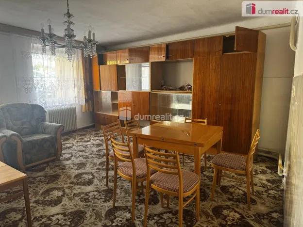 Prodej rodinného domu, Velešín, náměstí J. V. Kamarýta, 505 m2