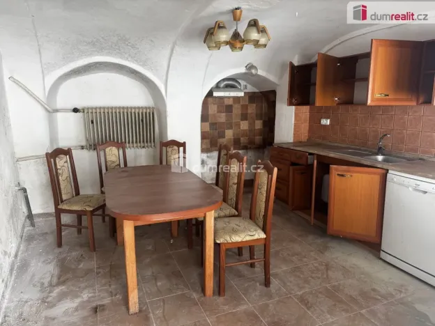 Prodej rodinného domu, Velešín, náměstí J. V. Kamarýta, 505 m2