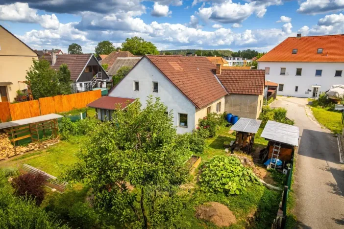 Prodej rodinného domu, Všemyslice - Neznašov, 90 m2