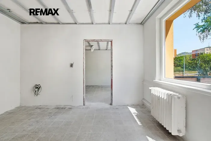 Prodej obchodního prostoru, Plzeň, Rokycanská, 27 m2
