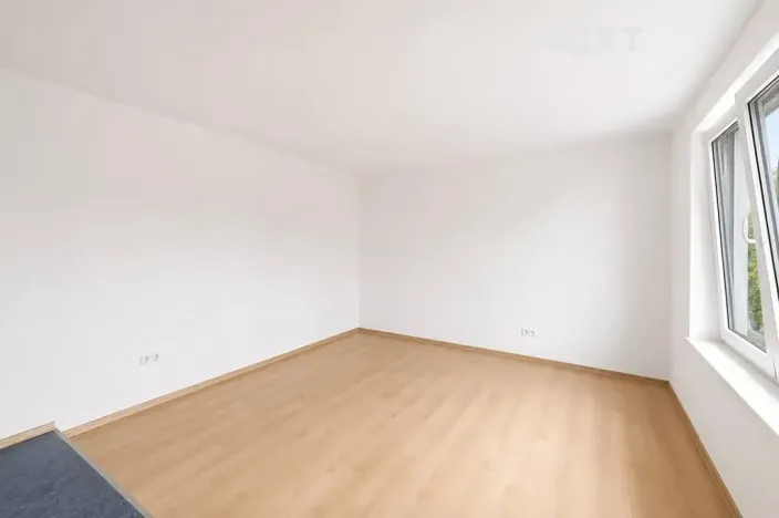Prodej bytu 1+kk, Praha - Horní Počernice, Mečovská, 30 m2