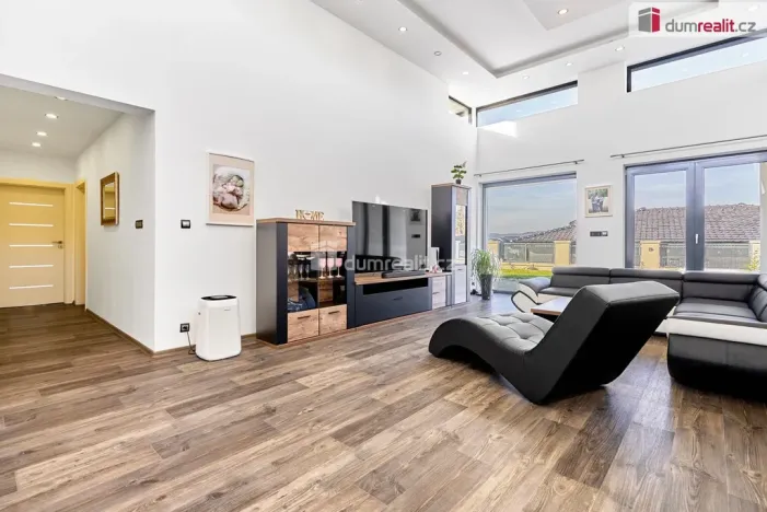 Prodej rodinného domu, Nová Role - Mezirolí, 136 m2