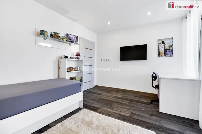 Prodej rodinného domu, Nová Role - Mezirolí, 136 m2