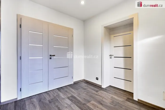 Prodej rodinného domu, Nová Role - Mezirolí, 136 m2