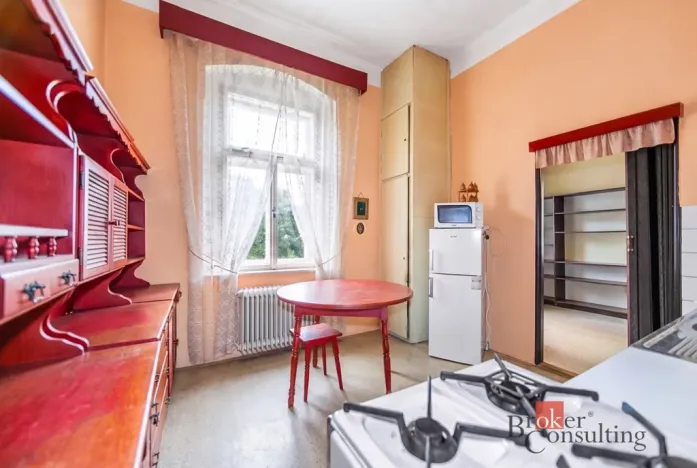 Prodej atypického bytu, Mariánské Lázně, Lidická, 102 m2