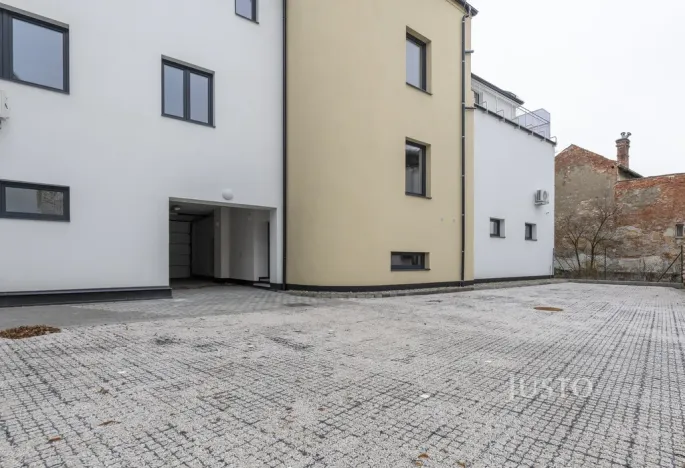 Pronájem bytu 2+kk, Staré Město, Hradišťská, 53 m2