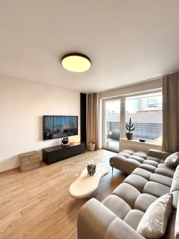 Pronájem bytu 2+kk, Pardubice, Smilova, 54 m2