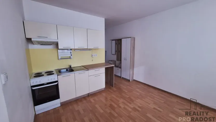 Pronájem bytu 1+1, Ústí nad Labem, Šípková, 32 m2