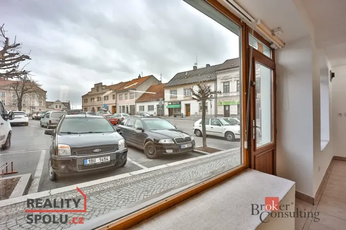 Pronájem obchodního prostoru, Libáň, náměstí Svobody, 100 m2