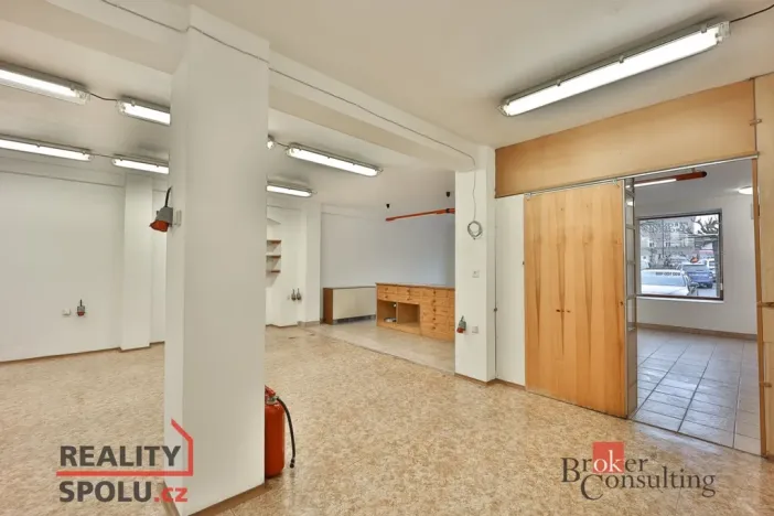 Pronájem obchodního prostoru, Libáň, náměstí Svobody, 100 m2