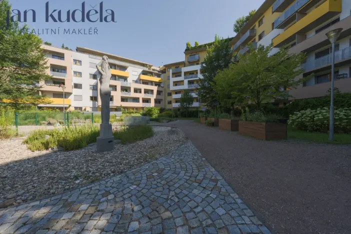 Pronájem bytu 2+kk, Brno, Sochorova, 52 m2