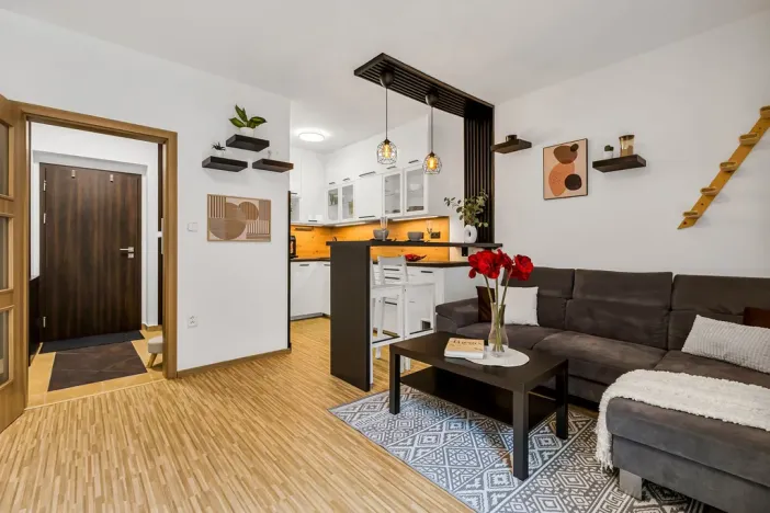Prodej bytu 1+kk, Horoměřice, Velvarská, 36 m2