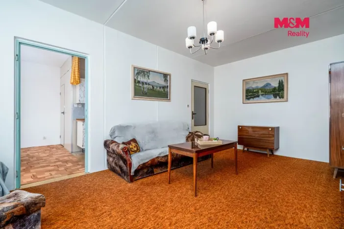 Prodej bytu 2+1, Hostinné, Sídliště, 68 m2