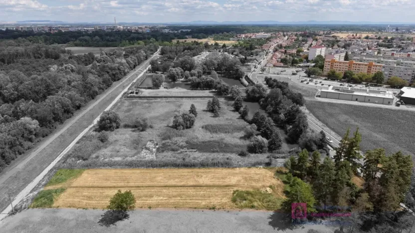 Prodej pozemku pro bydlení, Břeclav - Poštorná, 4463 m2