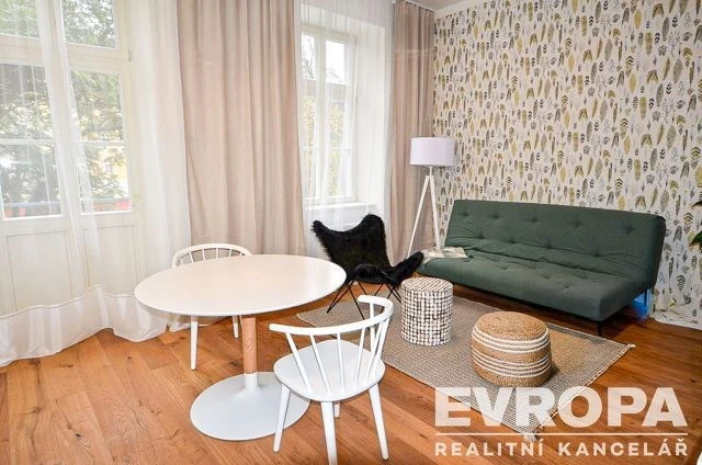 Pronájem bytu 1+kk, Praha, Peckova, 36 m2