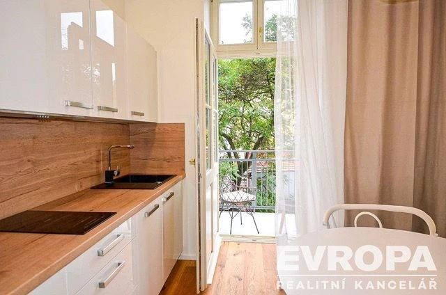 Pronájem bytu 1+kk, Praha, Peckova, 36 m2