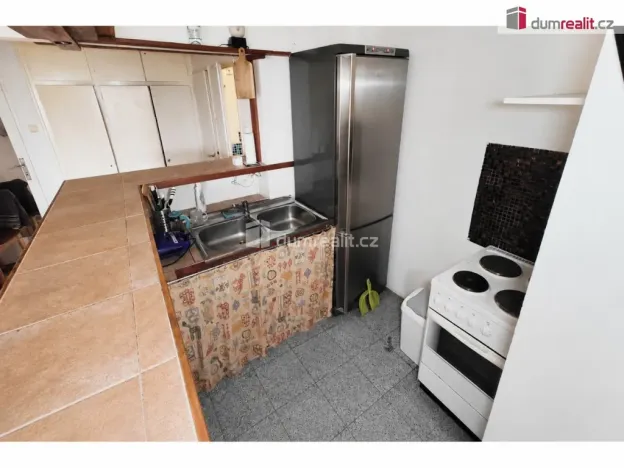 Pronájem bytu 2+kk, Praha - Vinohrady, Nad olšinami, 42 m2