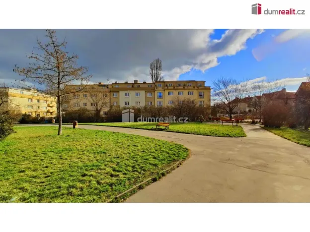Pronájem bytu 2+kk, Praha - Vinohrady, Nad olšinami, 42 m2