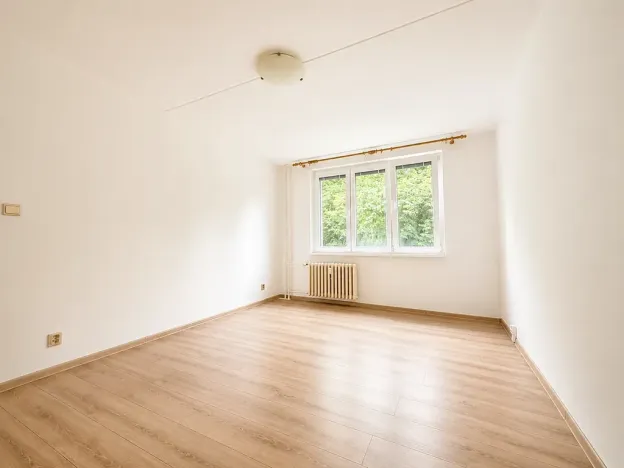 Pronájem bytu 2+1, Karlovy Vary, Plešivecká, 52 m2