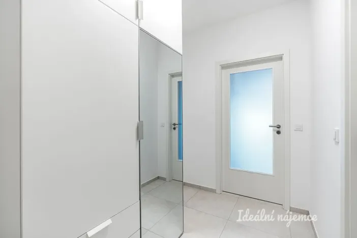 Pronájem bytu 1+kk, Praha - Čakovice, Danielova, 36 m2
