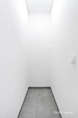 Pronájem bytu 1+kk, Praha - Čakovice, Danielova, 36 m2