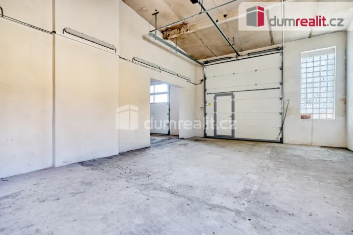 Prodej výrobních prostor, Štědrá, 2500 m2