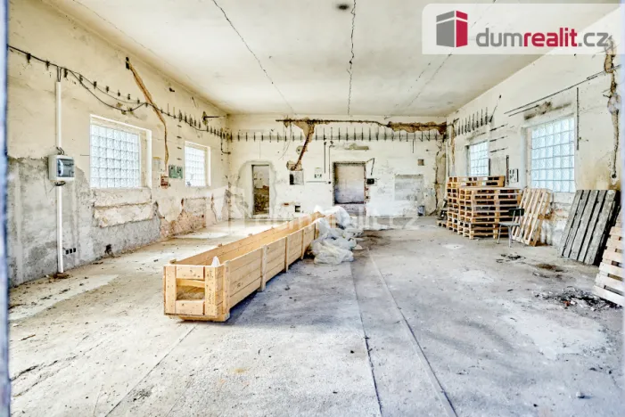Prodej výrobních prostor, Štědrá, 2500 m2