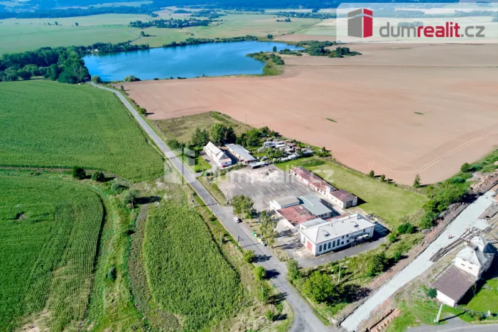 Prodej výrobních prostor, Štědrá, 2500 m2