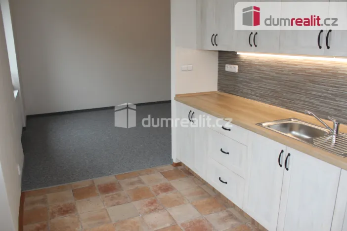 Pronájem bytu 2+1, Karlovy Vary - Dvory, K. Kučery, 49 m2