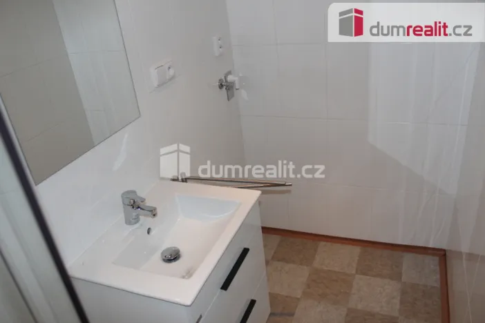 Pronájem bytu 2+1, Karlovy Vary - Dvory, K. Kučery, 49 m2